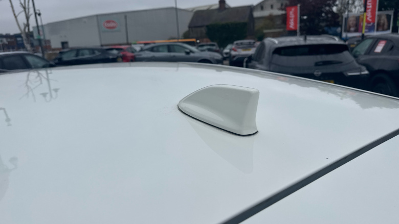 Nissan Qashqai 1.3 DiG-T MH N-Connecta 5dr Petrol Hatchback